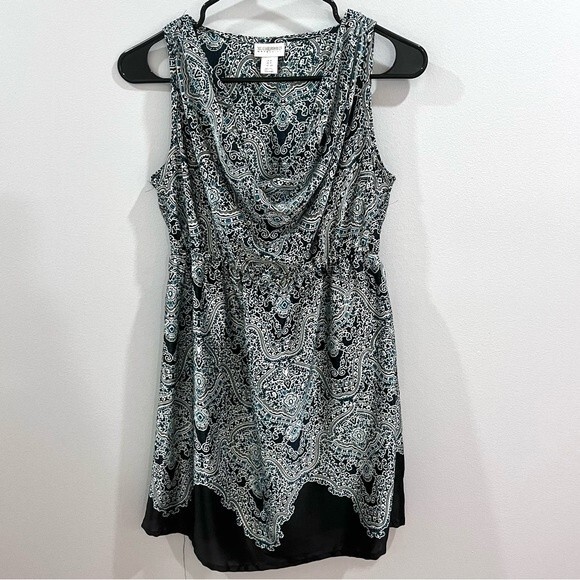 Motherhood Maternity black and aqua print top size small - Picture 2 of 6